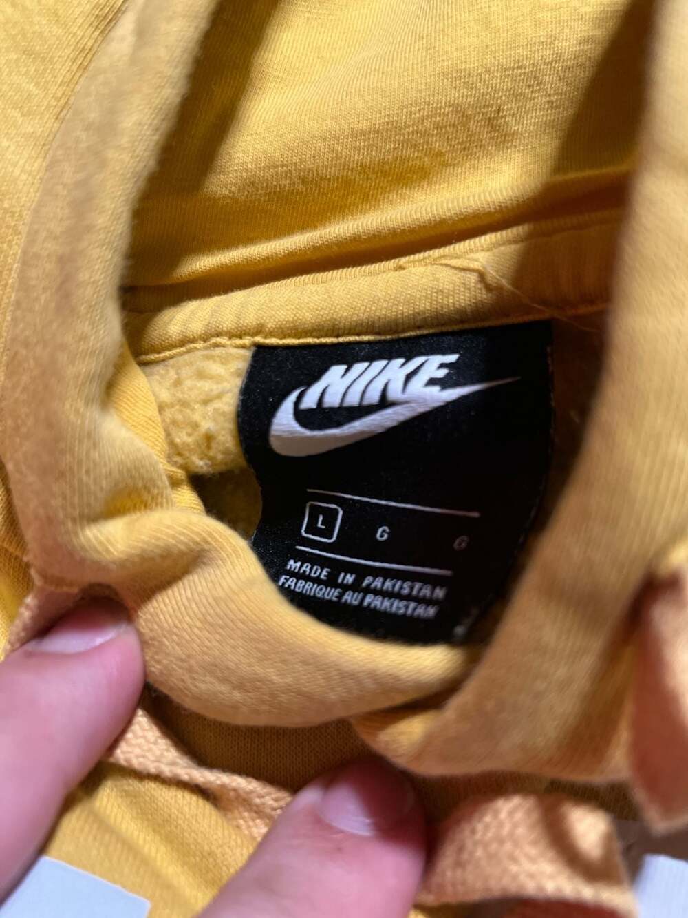 Nike Men's NSW Club Fleece Graphic Pullover Hoodie Yellow - Large - Picture 3 of 3